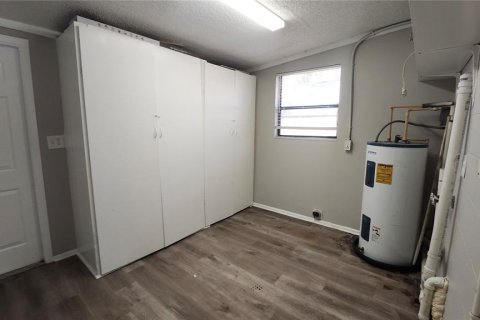 House in Brandon, Florida 3 bedrooms, 112.41 sq.m. № 2232914 - photo 14