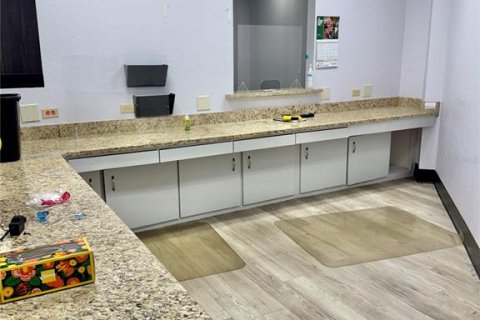 Immobilier commercial à vendre à Sebring, Floride: 3981.42 m2 № 2108655 - photo 5