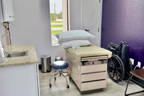 Immobilier commercial à vendre à Sebring, Floride: 3981.42 m2 № 2108655 - photo 12