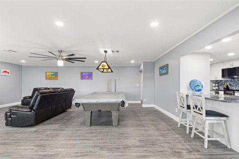 Villa ou maison à vendre à Astor, Floride: 2 chambres, 170.75 m2 № 2143921 - photo 8