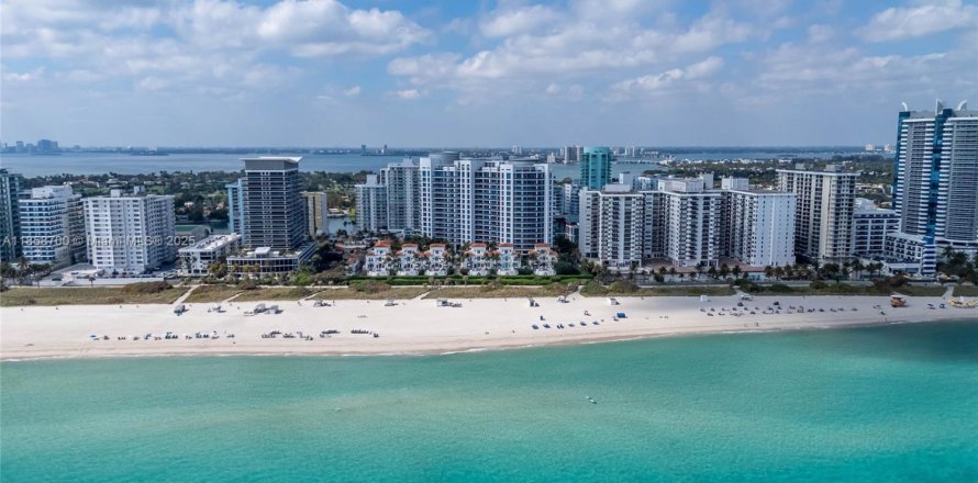 Condo à Miami Beach, Floride, 3 chambres  № 1887598