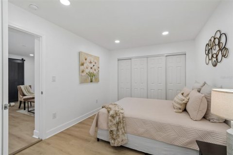 Villa ou maison à vendre à Tampa, Floride: 4 chambres, 111.48 m2 № 2200325 - photo 24