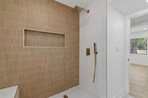 Villa ou maison à vendre à Tampa, Floride: 4 chambres, 111.48 m2 № 2200325 - photo 20