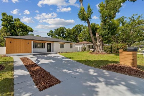 Villa ou maison à vendre à Tampa, Floride: 4 chambres, 111.48 m2 № 2200325 - photo 2