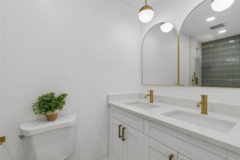 Villa ou maison à vendre à Tampa, Floride: 4 chambres, 111.48 m2 № 2200325 - photo 27