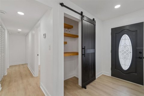 Villa ou maison à vendre à Tampa, Floride: 4 chambres, 111.48 m2 № 2200325 - photo 29