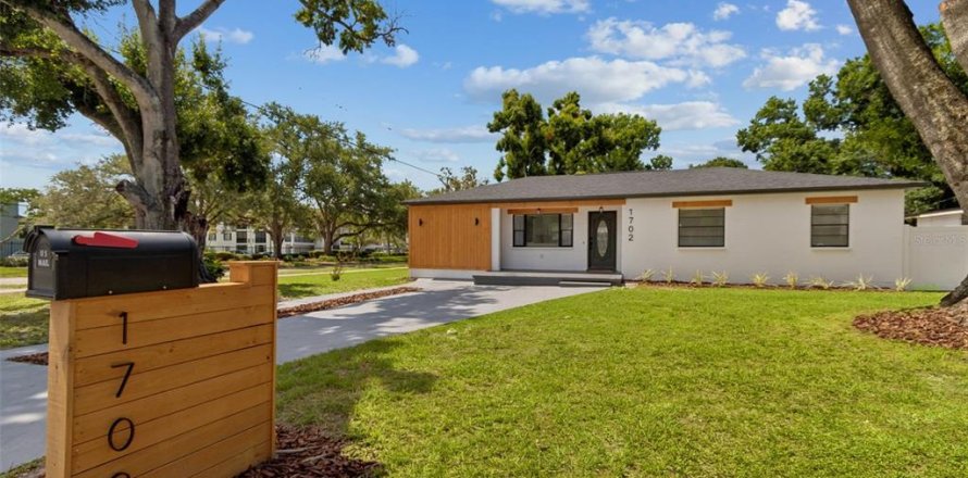 Villa ou maison à Tampa, Floride 4 chambres, 111.48 m2 № 2200325