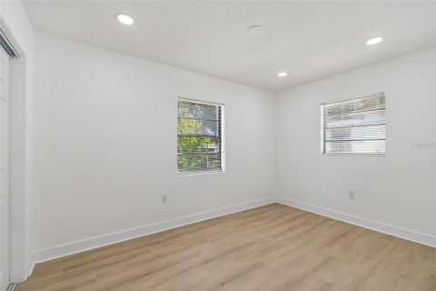 Villa ou maison à vendre à Tampa, Floride: 4 chambres, 111.48 m2 № 2200325 - photo 30