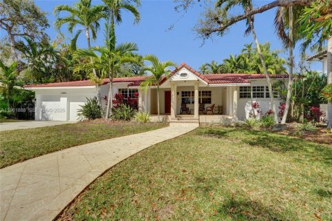House in Miami Shores, Florida 3 bedrooms, 210.05 sq.m. № 2031195 - photo 8