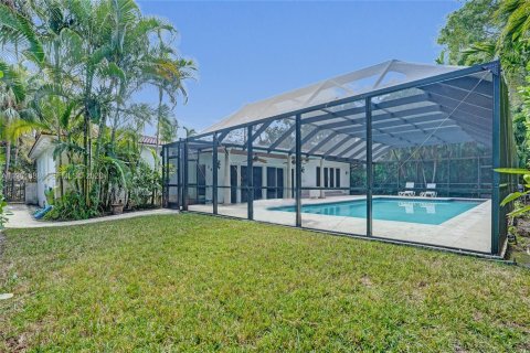 House in Miami Shores, Florida 3 bedrooms, 210.05 sq.m. № 2031195 - photo 12