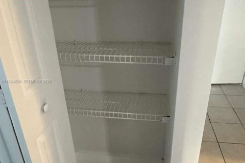 Condominio en venta en Pembroke Pines, Florida, 2 dormitorios, 73.11 m2 № 2055891 - foto 13