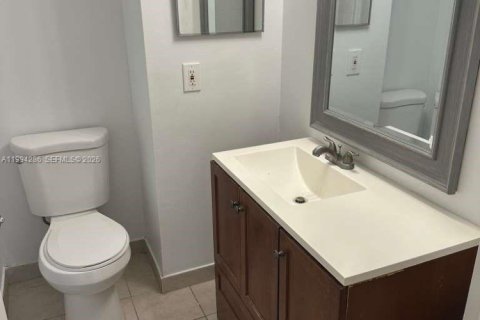 Condominio en venta en Pembroke Pines, Florida, 2 dormitorios, 73.11 m2 № 2055891 - foto 20