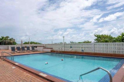 Copropriété à louer à Miami Beach, Floride: 1 chambre, 62.8 m2 № 1983610 - photo 5