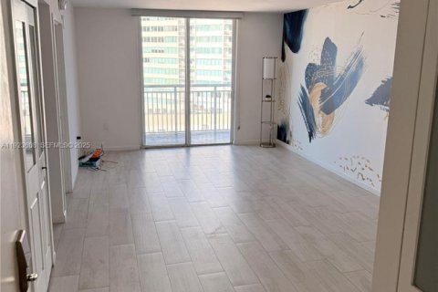 Copropriété à louer à Miami Beach, Floride: 1 chambre, 62.8 m2 № 1983610 - photo 7