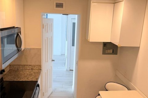 Copropriété à louer à Miami Beach, Floride: 1 chambre, 62.8 m2 № 1983610 - photo 12