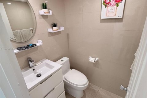 Copropriété à louer à Miami Beach, Floride: 1 chambre, 62.8 m2 № 1983610 - photo 15