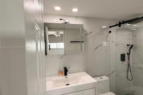 Copropriété à louer à Miami Beach, Floride: 1 chambre, 62.8 m2 № 1983610 - photo 20