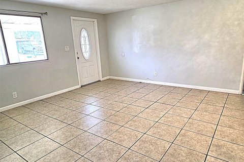 House in Pinellas Park, Florida 3 bedrooms, 99.03 sq.m. № 2114469 - photo 14
