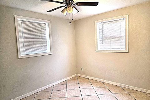 House in Pinellas Park, Florida 3 bedrooms, 99.03 sq.m. № 2114469 - photo 20