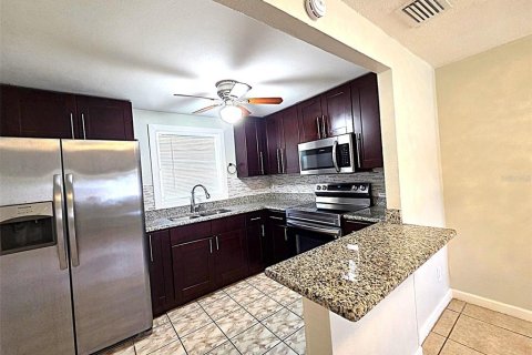 House in Pinellas Park, Florida 3 bedrooms, 99.03 sq.m. № 2114469 - photo 4