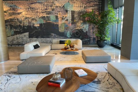 Condo in Miami, Florida, 2 bedrooms  № 2038572 - photo 13