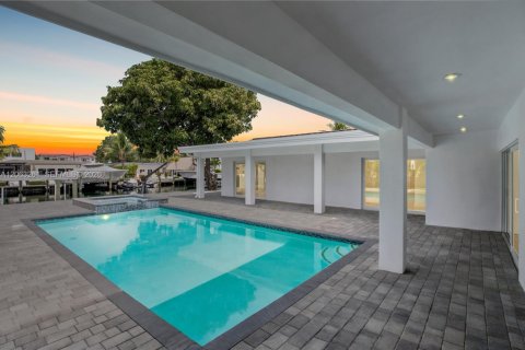 Casa en venta en North Miami, Florida, 3 dormitorios, 256.41 m2 № 2289456 - foto 21