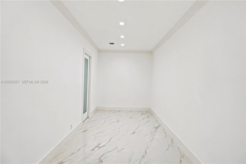 Casa en venta en North Miami, Florida, 3 dormitorios, 256.41 m2 № 2289456 - foto 11