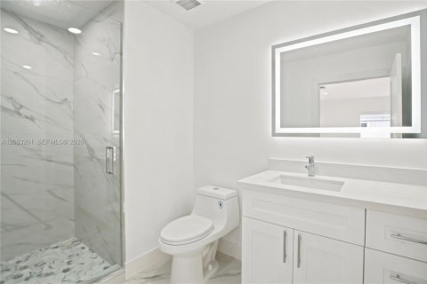 Casa en venta en North Miami, Florida, 3 dormitorios, 256.41 m2 № 2289456 - foto 16