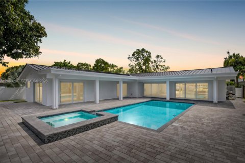 Casa en venta en North Miami, Florida, 3 dormitorios, 256.41 m2 № 2289456 - foto 2