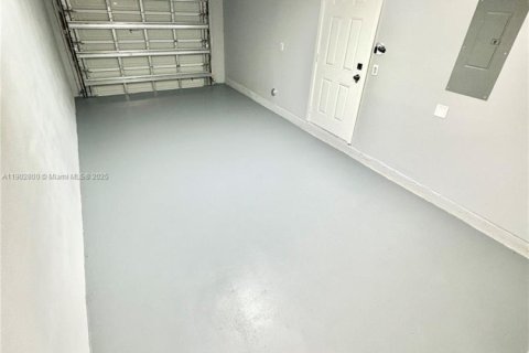 Propiedad comercial en venta en Fort Lauderdale, Florida, 168.25 m2 № 2089025 - foto 13