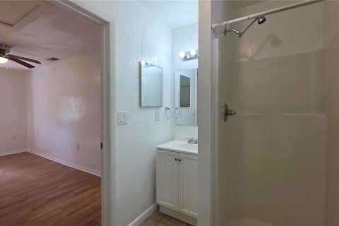 Villa ou maison à louer à Gainesville, Floride: 3 chambres, 103.68 m2 № 2322774 - photo 10