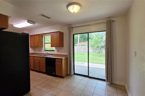 Villa ou maison à louer à Gainesville, Floride: 3 chambres, 103.68 m2 № 2322774 - photo 3