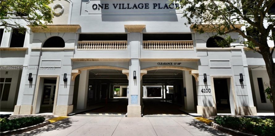 Condominio en Coral Gables, Florida, 2 dormitorios  № 1855146