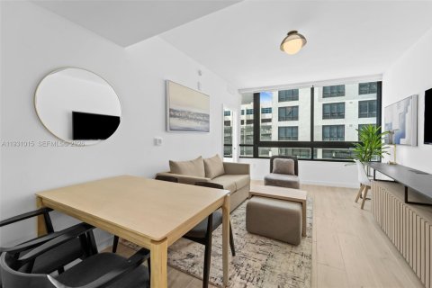 Condo in Miami, Florida, 2 bedrooms  № 1995071 - photo 6