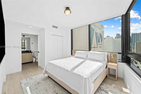 Condo in Miami, Florida, 2 bedrooms  № 1995071 - photo 2