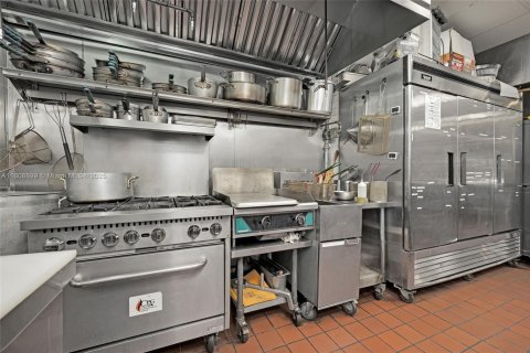 Commercial property in Miami, Florida № 1752673 - photo 25