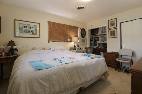 House in Fort Lauderdale, Florida 3 bedrooms, 139.17 sq.m. № 2069524 - photo 23