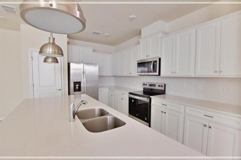 Townhouse in Clermont, Florida 5 bedrooms, 211.91 sq.m. № 1780619 - photo 16