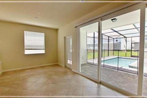 Townhouse in Clermont, Florida 5 bedrooms, 211.91 sq.m. № 1780619 - photo 6
