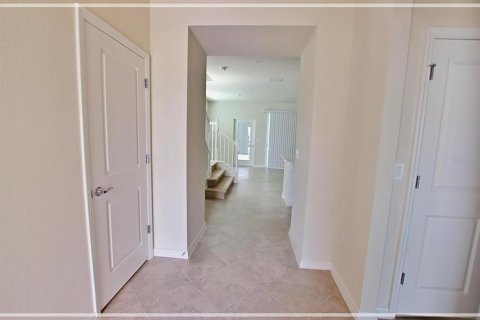 Townhouse in Clermont, Florida 5 bedrooms, 211.91 sq.m. № 1780619 - photo 10