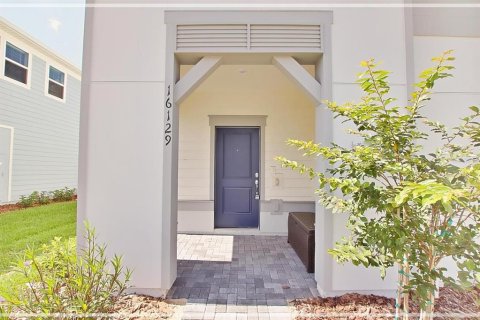 Townhouse in Clermont, Florida 5 bedrooms, 211.91 sq.m. № 1780619 - photo 5