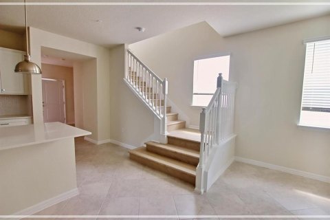 Townhouse in Clermont, Florida 5 bedrooms, 211.91 sq.m. № 1780619 - photo 19