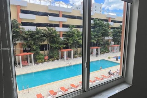 Condo in Aventura, Florida, 2 bedrooms № 2017027 - photo 3