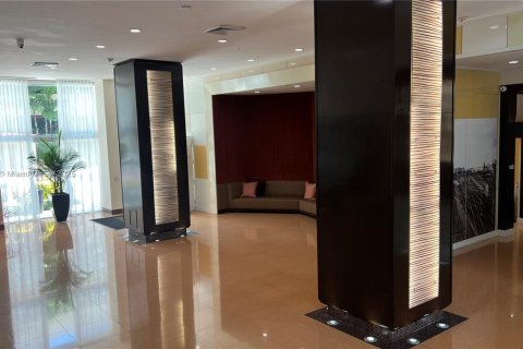Condo in Aventura, Florida, 2 bedrooms № 2017027 - photo 22