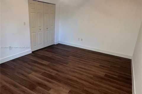 Condo in Aventura, Florida, 2 bedrooms № 2017027 - photo 5