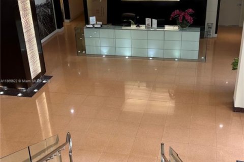 Condo in Aventura, Florida, 2 bedrooms № 2017027 - photo 23