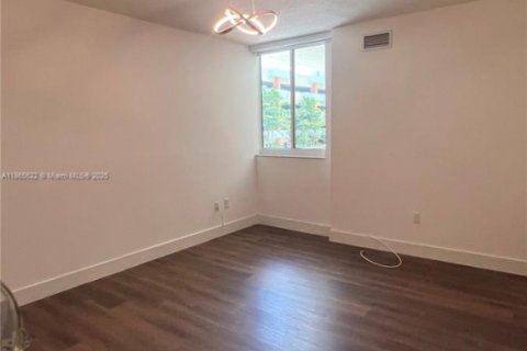 Condo in Aventura, Florida, 2 bedrooms № 2017027 - photo 6