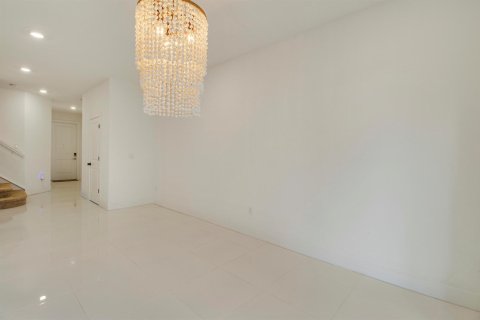 Townhouse in Stuart, Florida 3 bedrooms, 183.39 sq.m. № 2392654 - photo 10