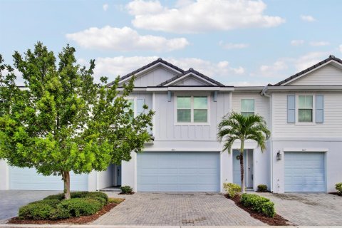 Townhouse in Stuart, Florida 3 bedrooms, 183.39 sq.m. № 2392654 - photo 2