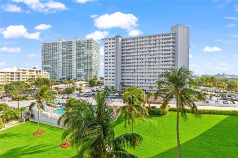 Condominio en venta en Fort Lauderdale, Florida, 1 dormitorio, 74.79 m2 № 2184444 - foto 27